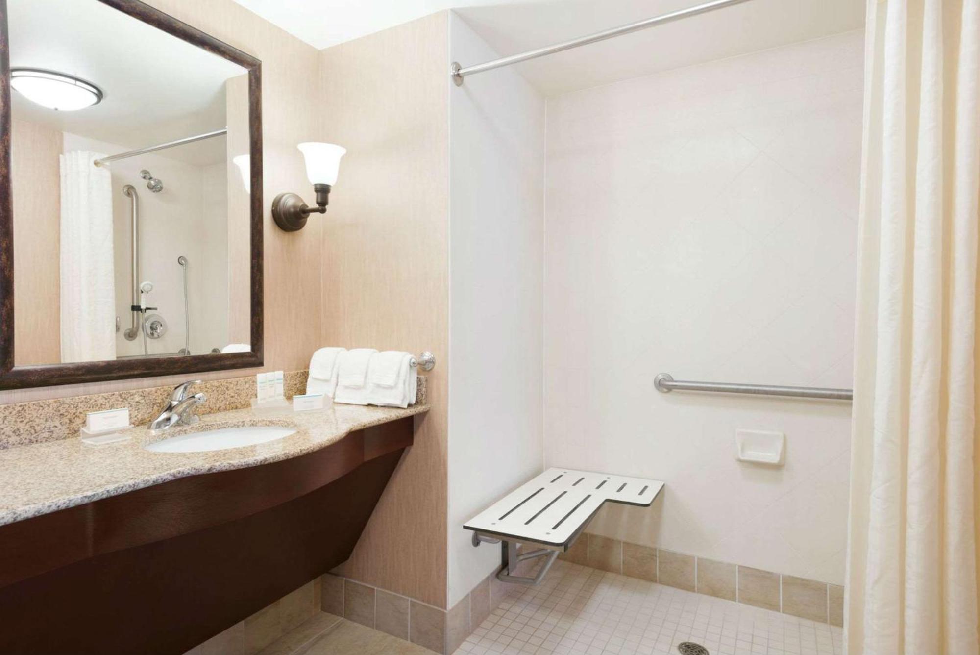 Homewood Suites New Brighton Esterno foto