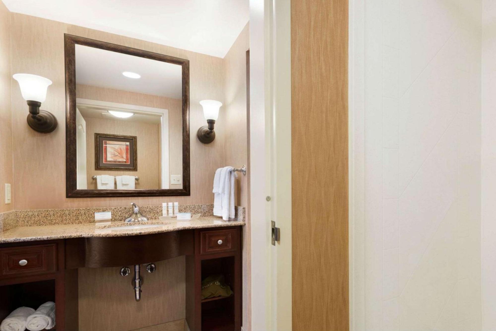 Homewood Suites New Brighton Esterno foto